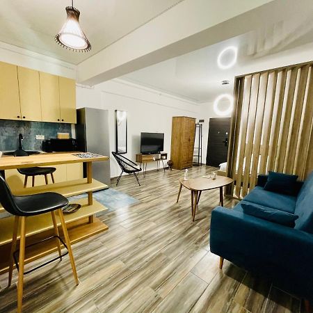 Апартаменты Luxury Studio - Maison 103 - Stefan Building Complex Нэводари Экстерьер фото