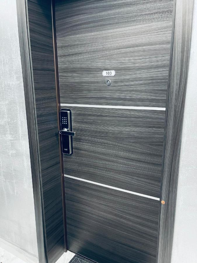 Апартаменты Luxury Studio - Maison 103 - Stefan Building Complex Нэводари Экстерьер фото