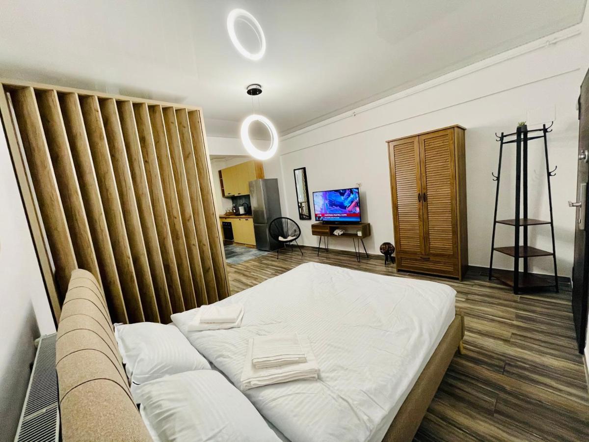 Апартаменты Luxury Studio - Maison 103 - Stefan Building Complex Нэводари Экстерьер фото